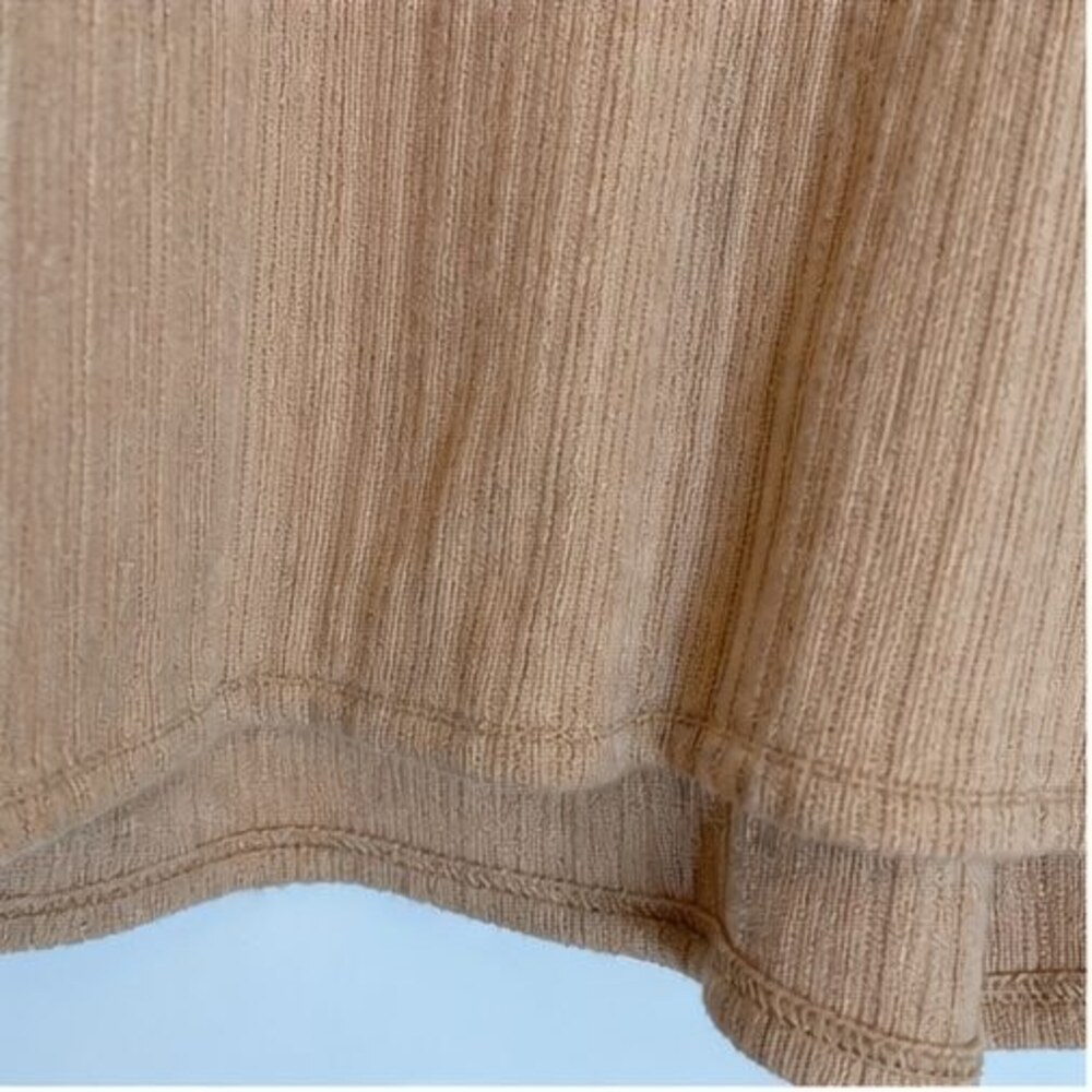 Camel Button Blouse - Picture 6 of 6